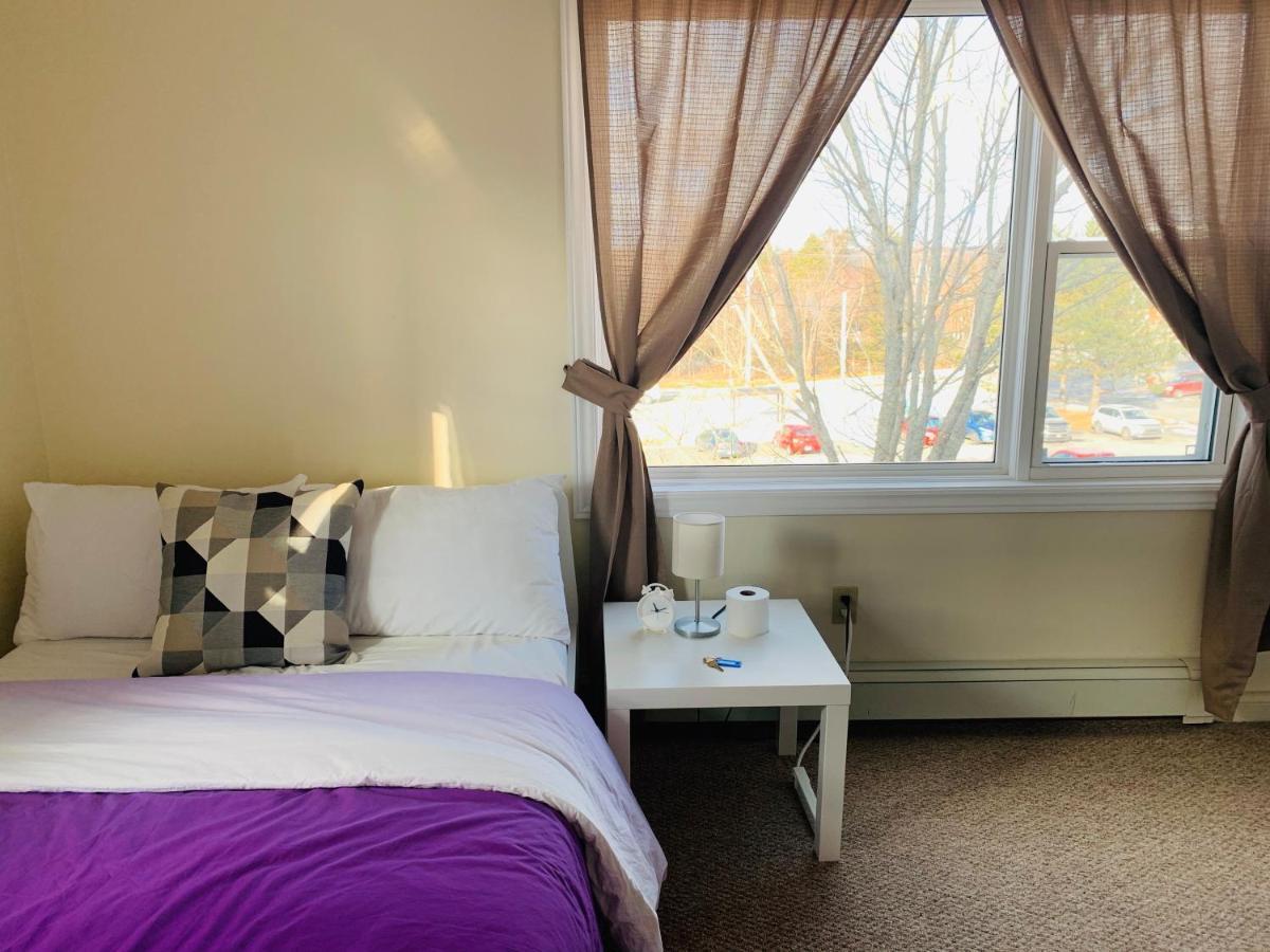 Private Fully Furnished Room In Halifax Shared Washroom Exterior photo